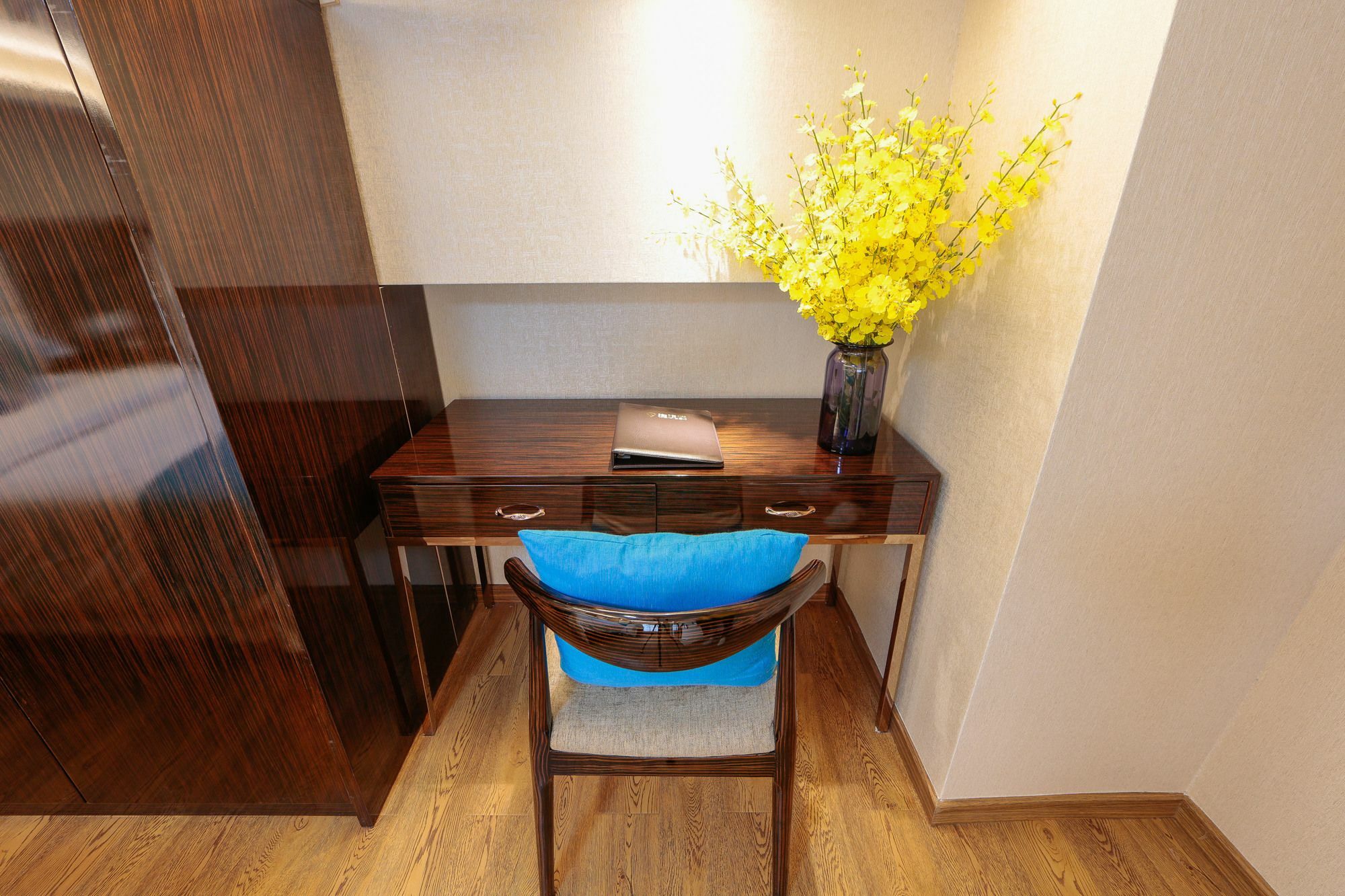 Waifiden Duplex Hotel Apartment Zhongyong Jinyu Branch-Free Shuttle Bus During The Canton Fair Экстерьер фото